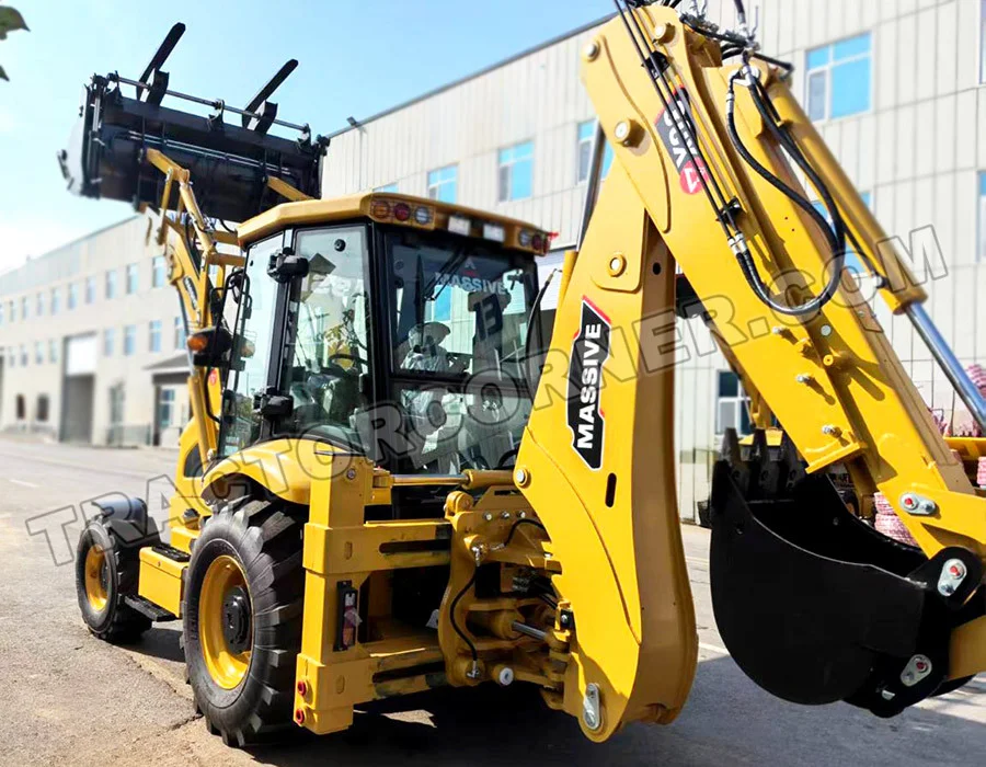 Massive 3CX Side Shift Backhoe Loader for Sale in Ghana