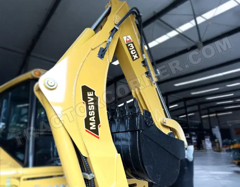 Massive 3CX Backhoe Loader for Sale in Jamaica