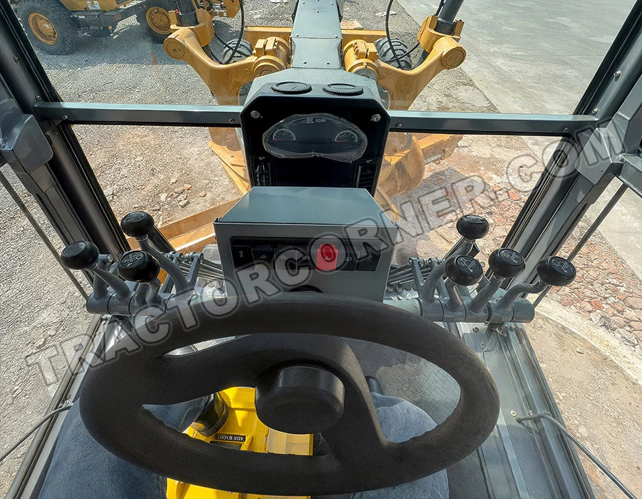 Massive 914 Motor Grader for Sale in Jamaica